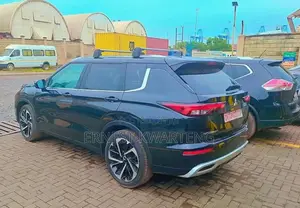 Mitsubishi Outlander 2022 Black
