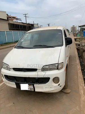 Hyundai H1 2000 White