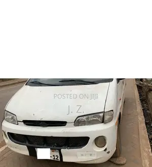 Hyundai H1 2000 White