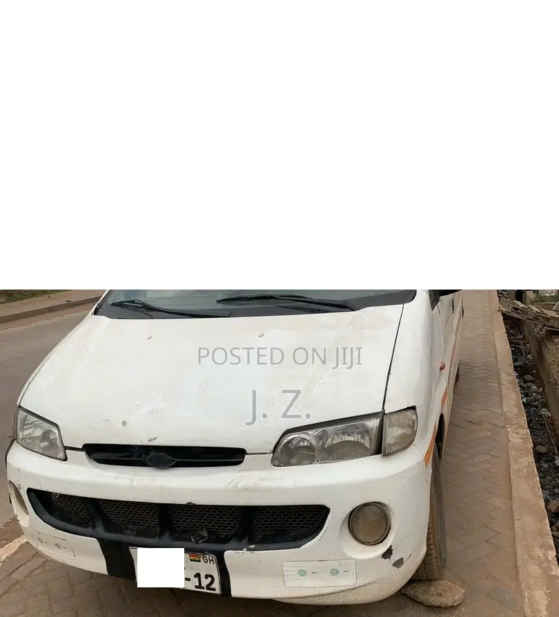 Hyundai H1 2000 White