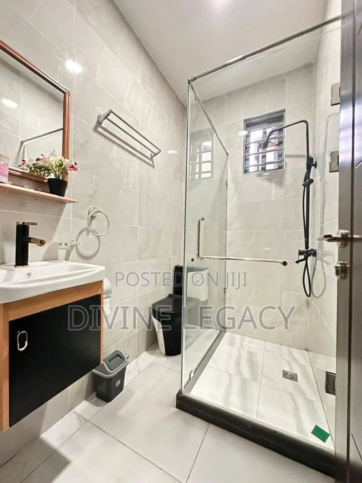 Furnished 2bdrm House in UPSA Area for sale