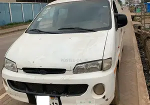 Hyundai H1 2000 White