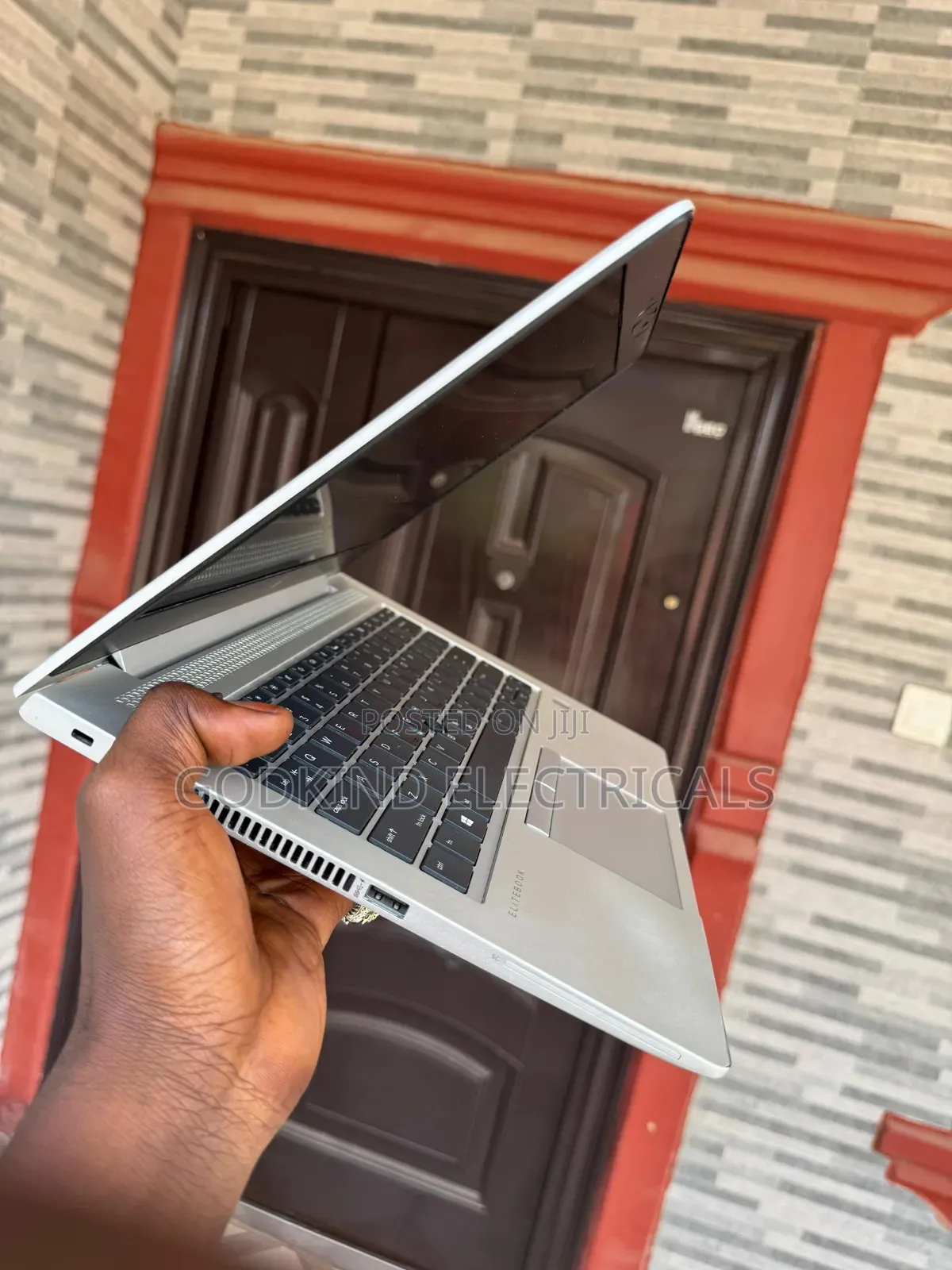 New Laptop HP EliteBook 840 G6 8GB Intel SSD 256GB