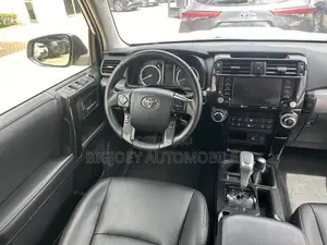Toyota 4-Runner 2022 White