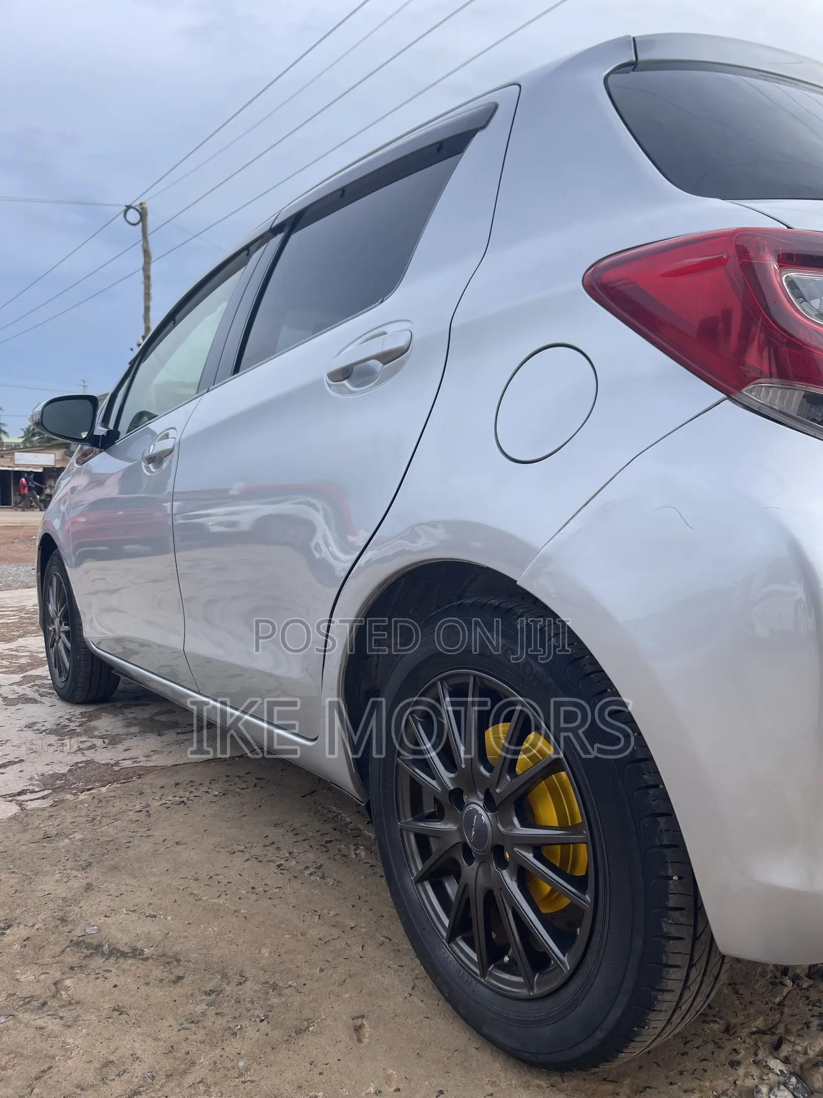 Toyota Vitz 1.3 AWD 3dr 2015 Silver