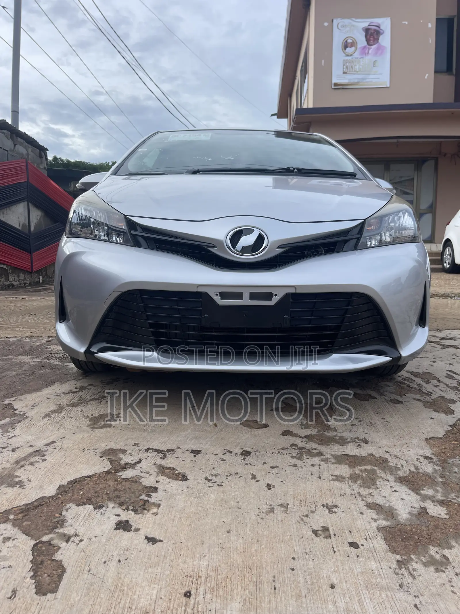 Toyota Vitz 1.3 AWD 3dr 2015 Silver