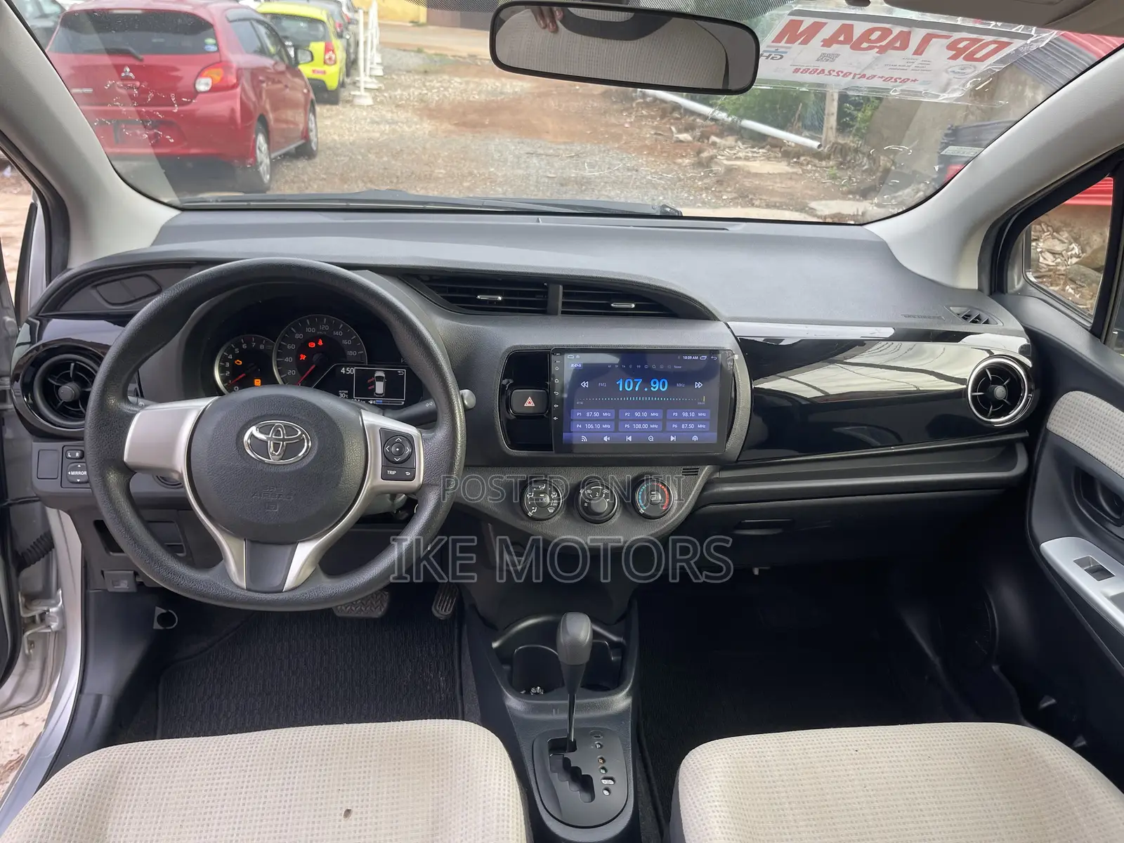 Toyota Vitz 1.3 AWD 3dr 2015 Silver