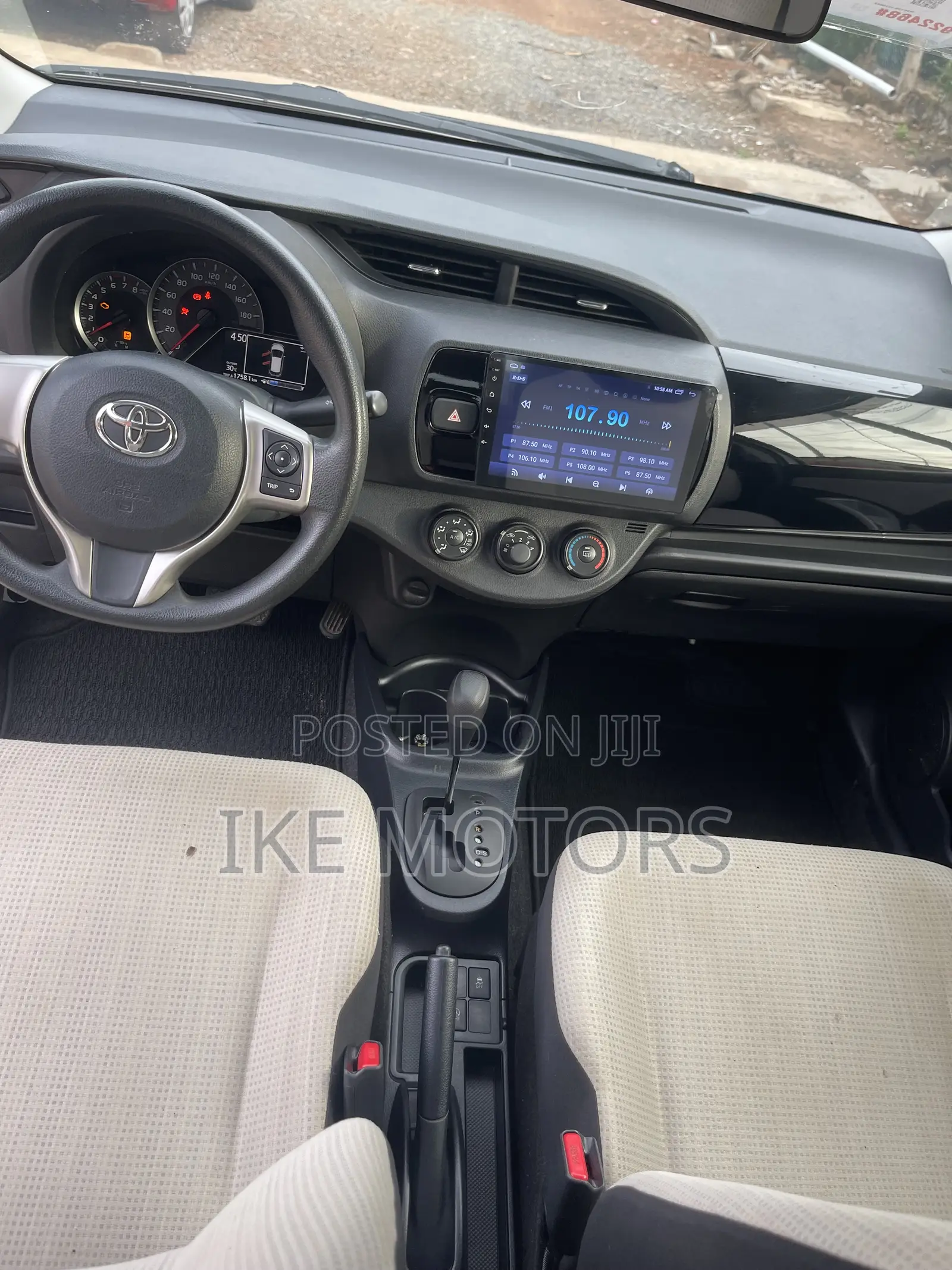 Toyota Vitz 1.3 AWD 3dr 2015 Silver