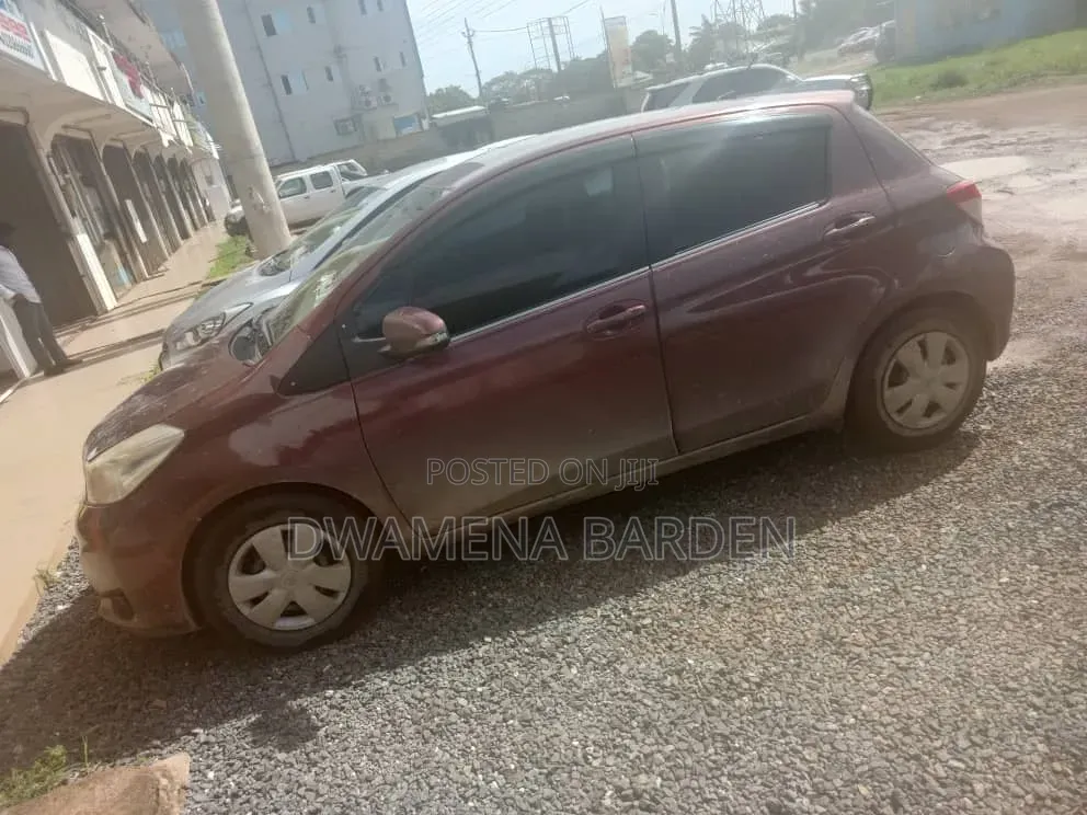 Toyota Vitz 2013 Brown