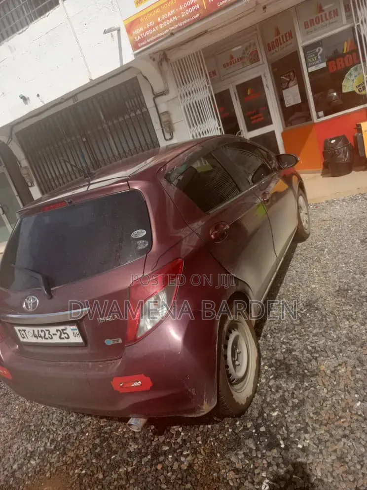 Toyota Vitz 2013 Brown