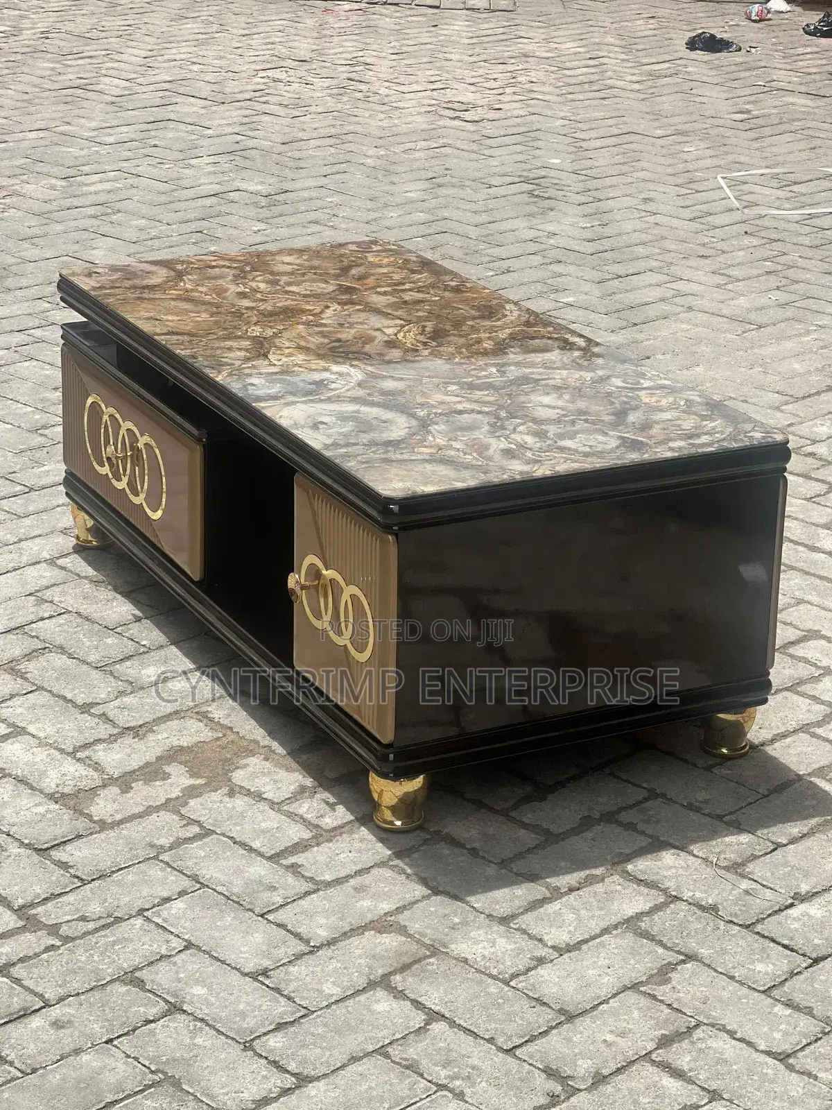 Modern High-Gloss Centre Table