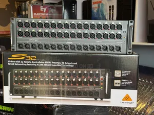 Behringer S32 32-input/16 Output Digital Stage Box