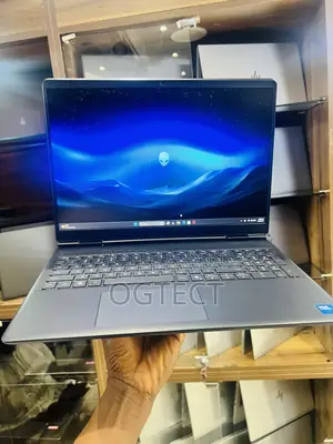 Laptop Alienware 16 Aurora 32GB Intel Core 7 SSD 1T