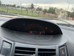 Toyota Vitz 2010 Black