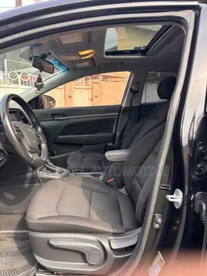 Hyundai Elantra SEL 2018 Black