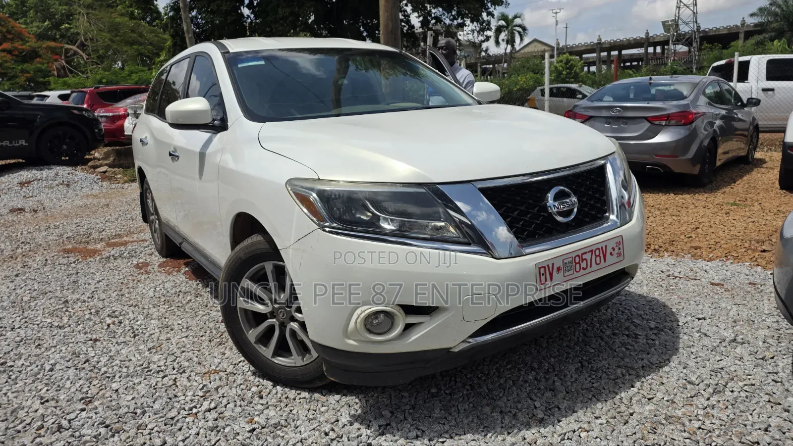 Nissan Pathfinder 2014 White