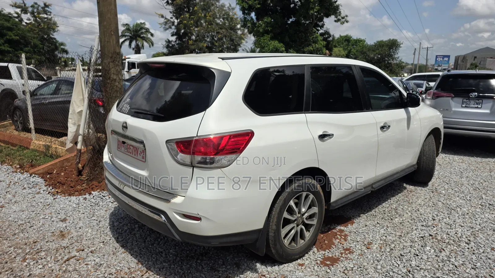 Nissan Pathfinder 2014 White
