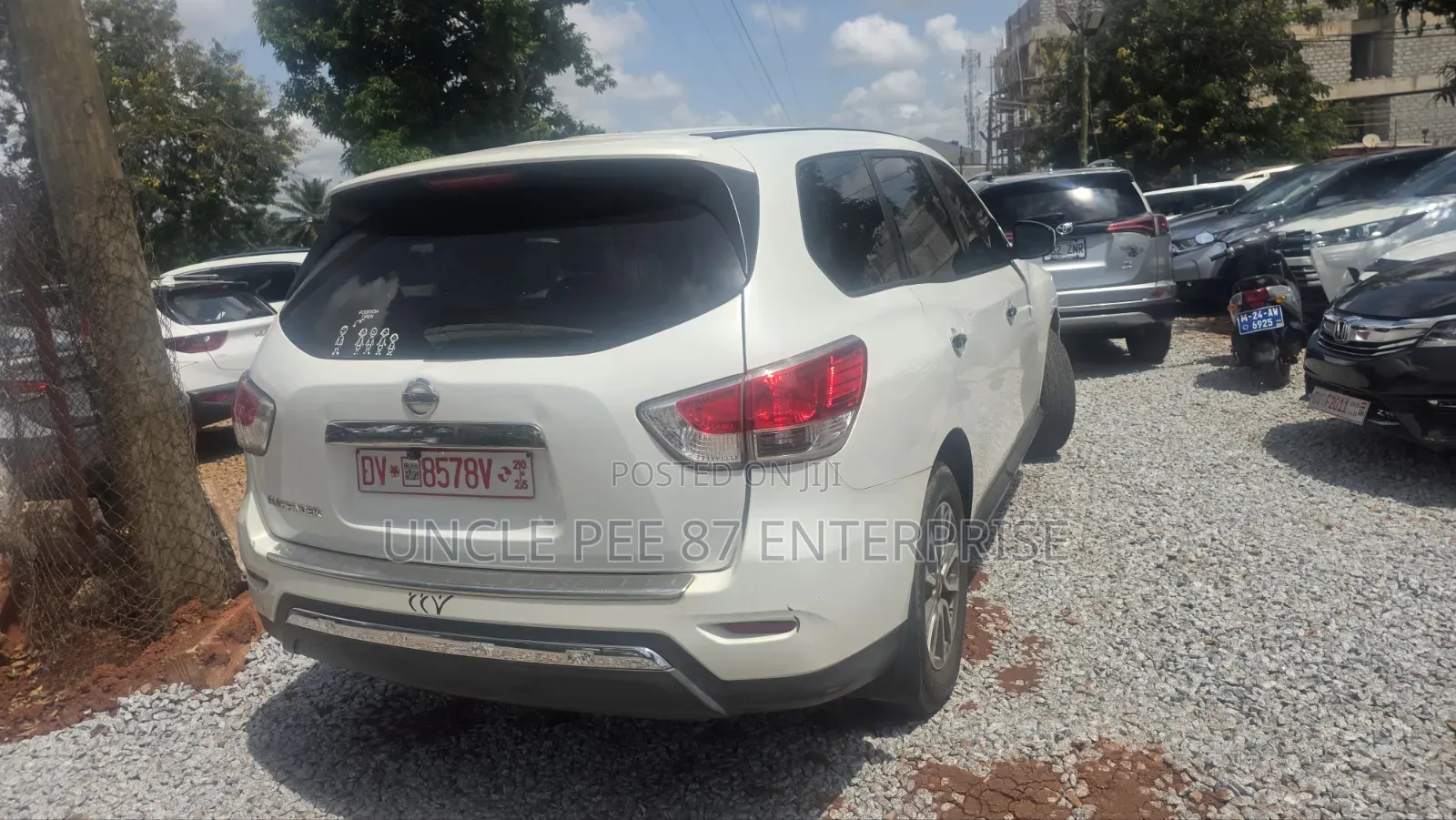 Nissan Pathfinder 2014 White