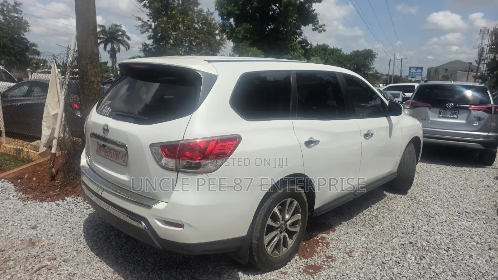 Nissan Pathfinder 2014 White