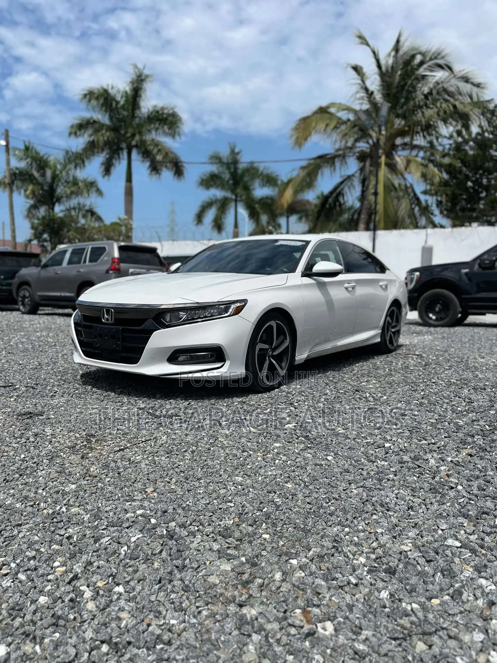 Honda Accord Sport (2.0L 4cyl Turbo 10A) 2019 White