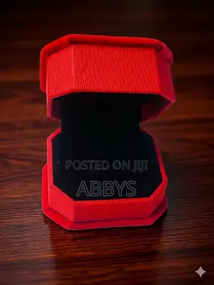 Octagonal Velvet Bowknot Ring Case