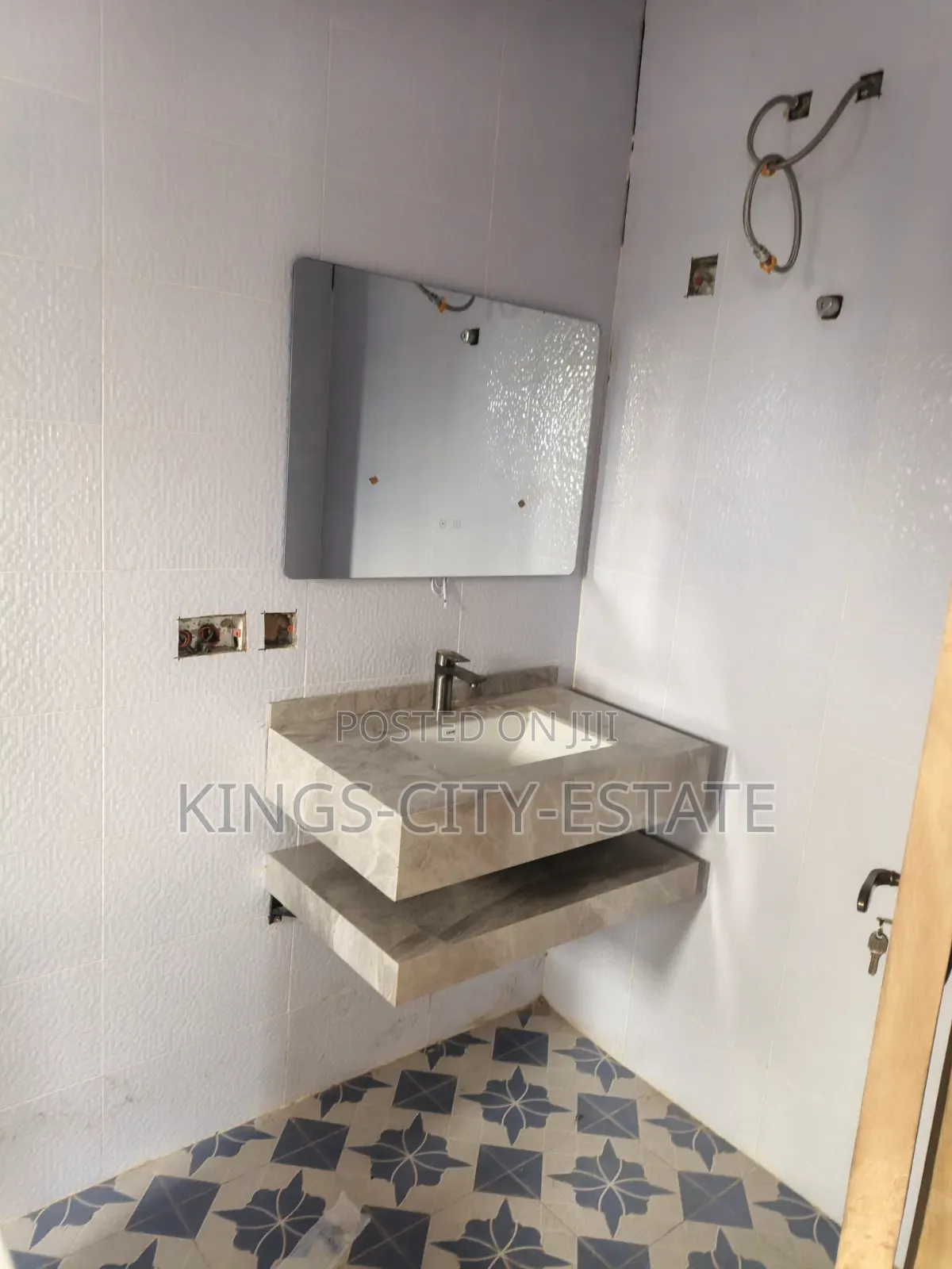 3bdrm Apartment in Pokuase Ayawaso for rent