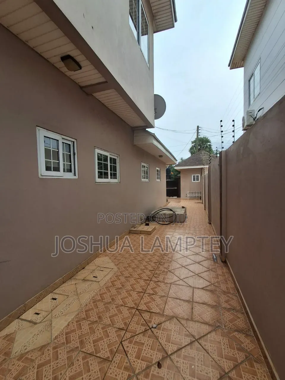 4bdrm House in East Legon Estate, Boundary Road Area for rent