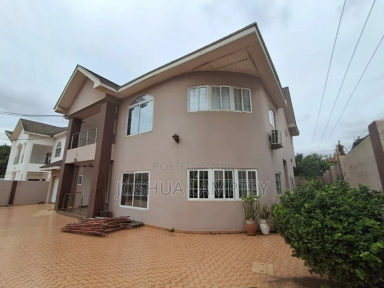 4bdrm House in East Legon Estate, Boundary Road Area for rent