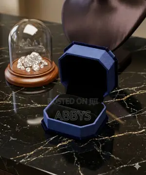 Octagonal Velvet Bowknot Ring Case