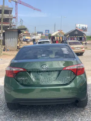 Toyota Corolla 2016 Green
