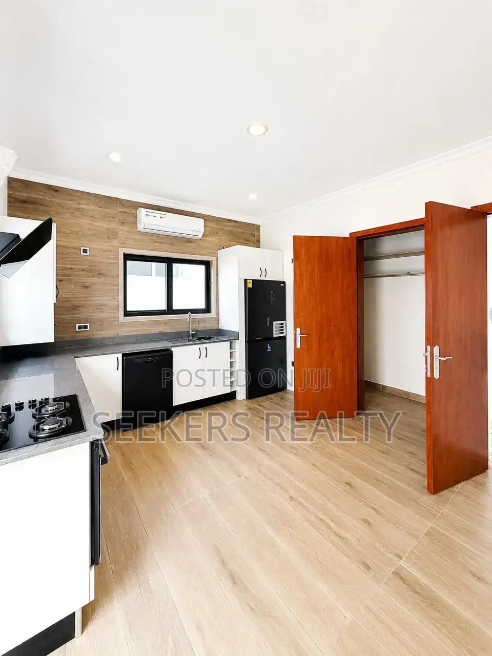 4bdrm Townhouse / Terrace in Seekers Realty, American House for rent