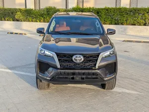 Toyota Fortuner 2023 Gray