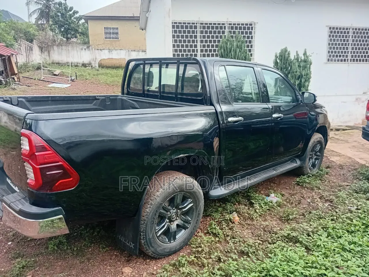 Toyota Hilux 2021 Black