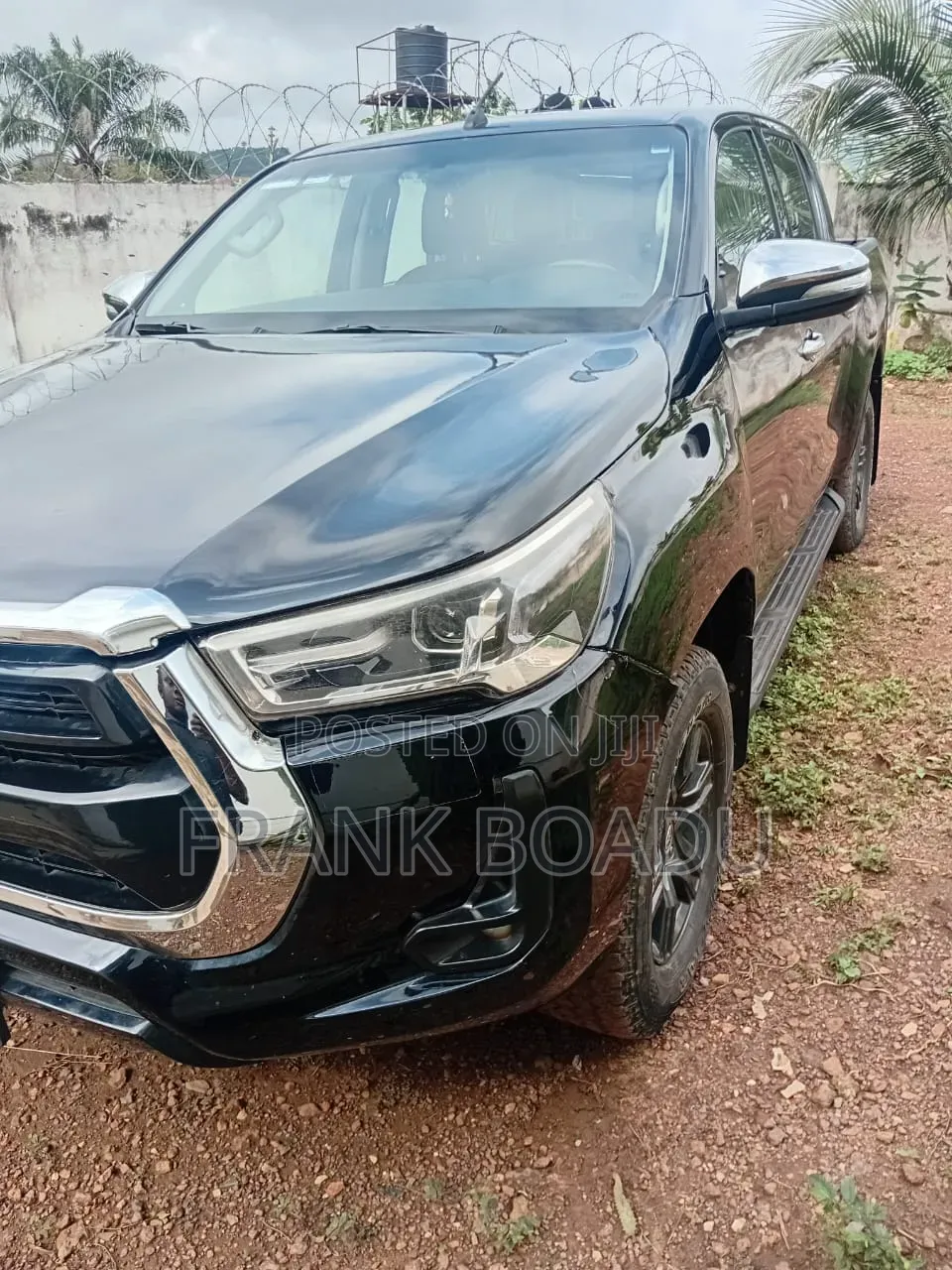 Toyota Hilux 2021 Black