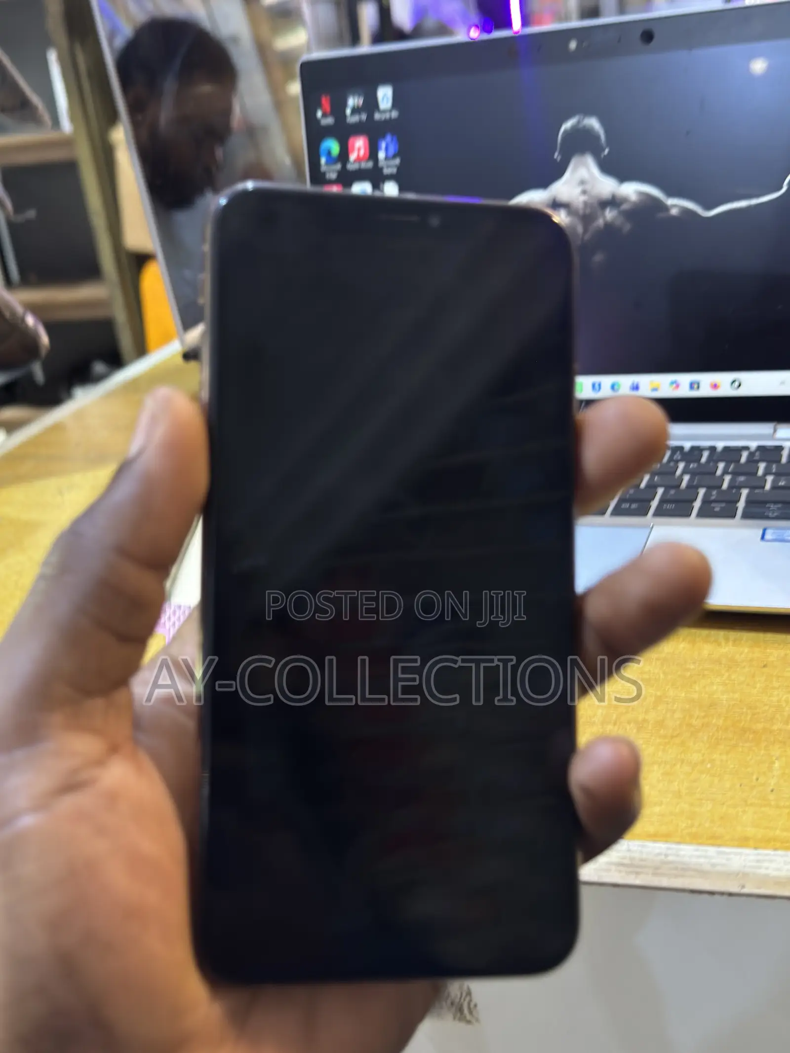 Apple iPhone XS Max 64 GB Gold