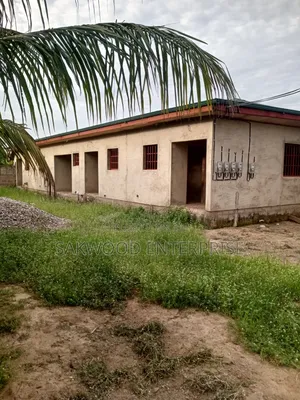 6bdrm Farm House in Sakwood Enterprise, Market for sale