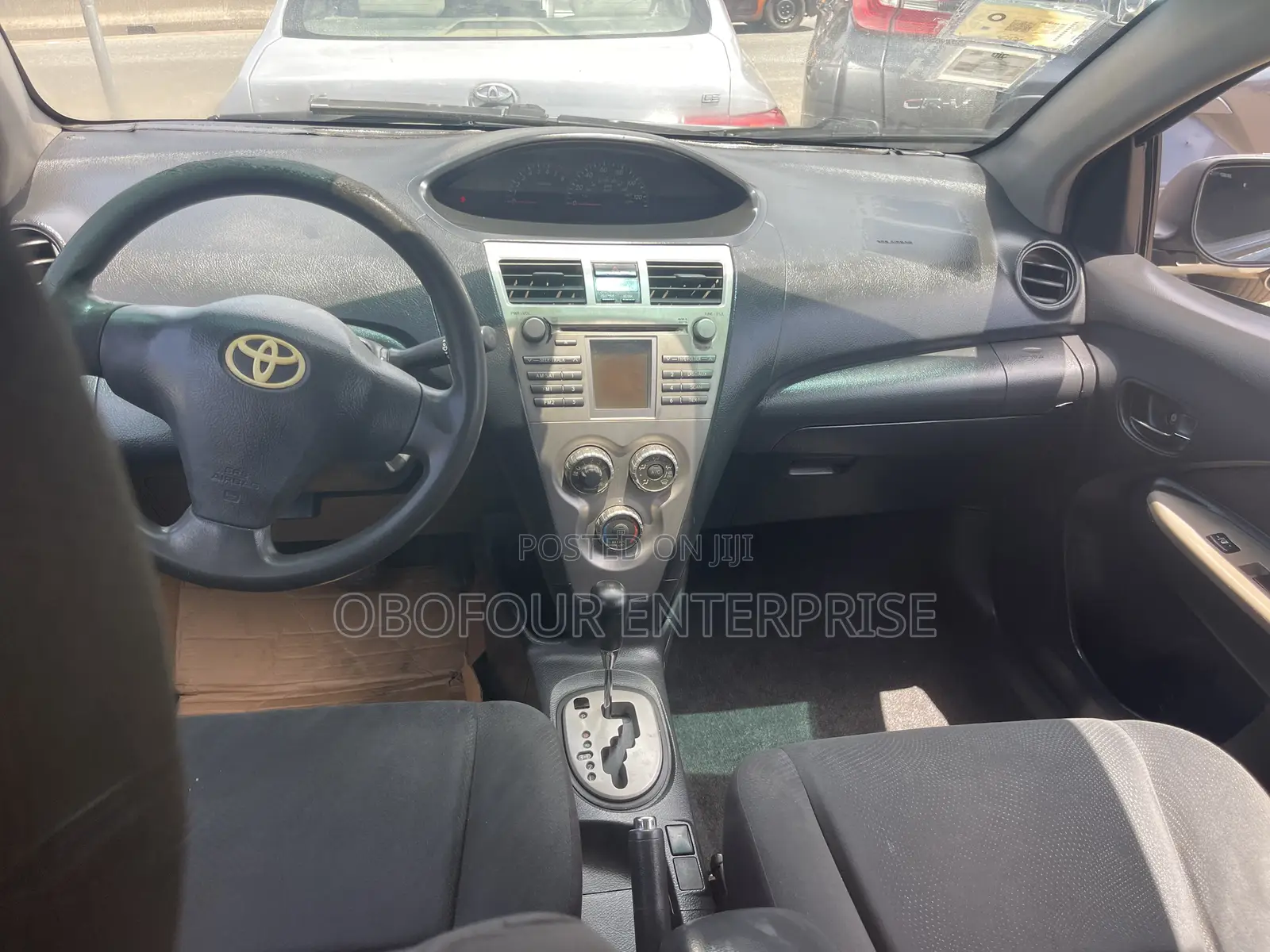 Toyota Yaris Base Sedan 4dr 2010 Black