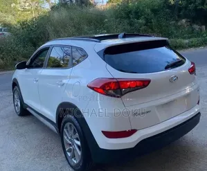 Hyundai Tucson Value AWD 2018 White