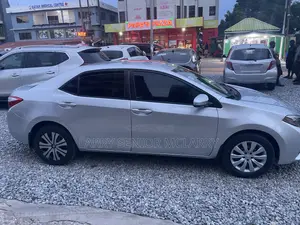 Toyota Corolla LE Eco 4dr Sedan (1.8L 4cyl CVT) 2015 Silver