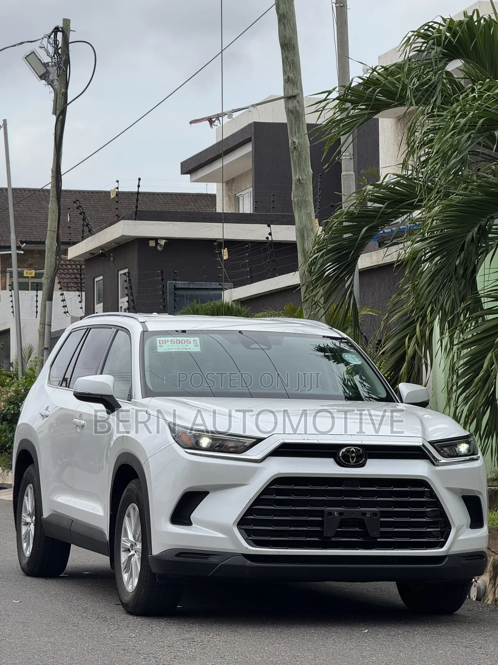 Toyota Grand Highlander XLE AWD 2024 Silver