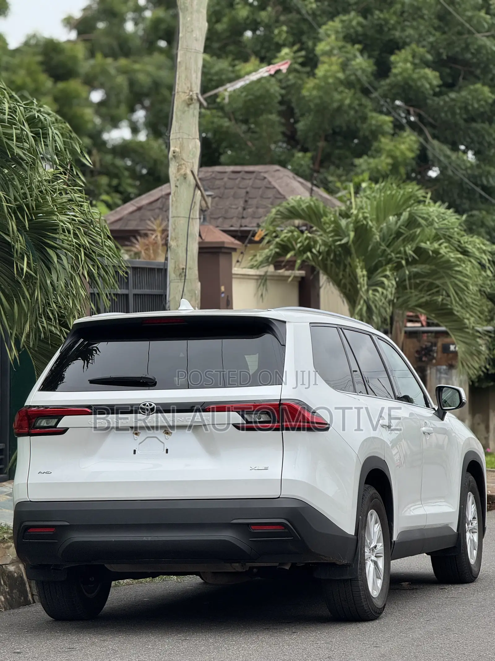 Toyota Grand Highlander XLE AWD 2024 Silver