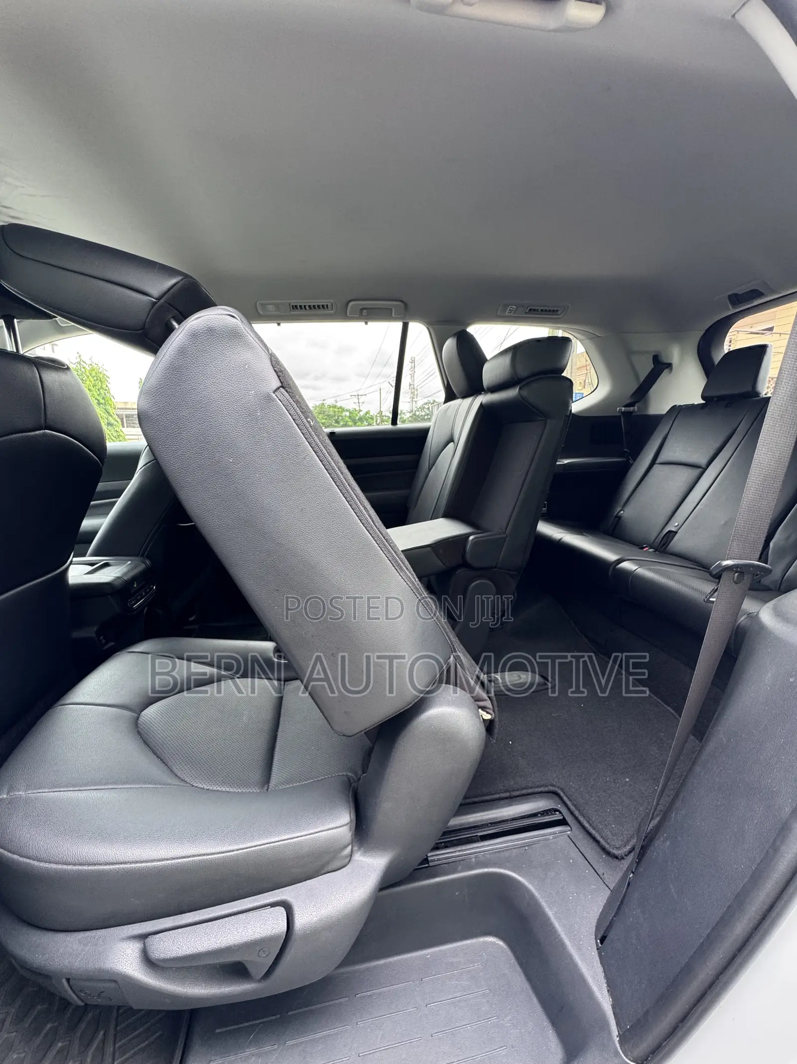Toyota Grand Highlander XLE AWD 2024 Silver