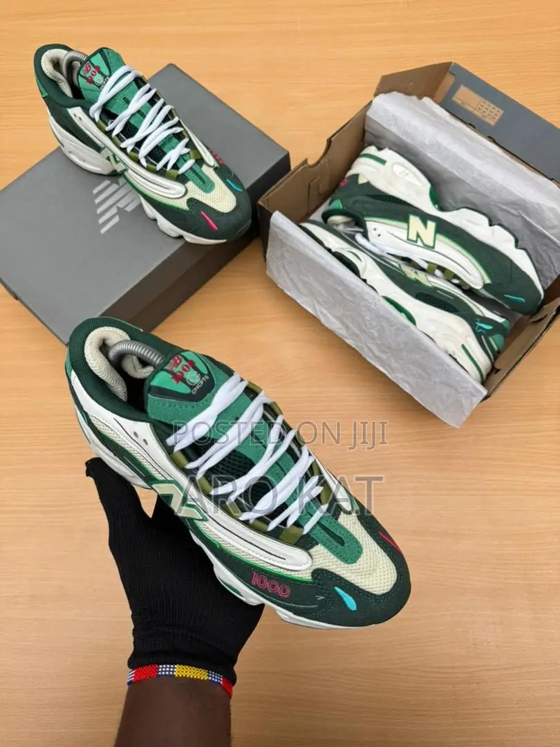 New Balance 1000 Sneakers