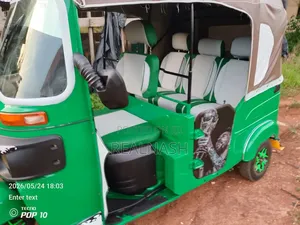 Bajaj RE 2021 Green