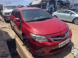 Toyota Corolla S 4dr Sedan (1.8L 4cyl 4A) 2013 Red
