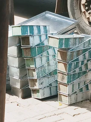 Bread Pan 25ghc Sizes And 20ghc Baking Bread