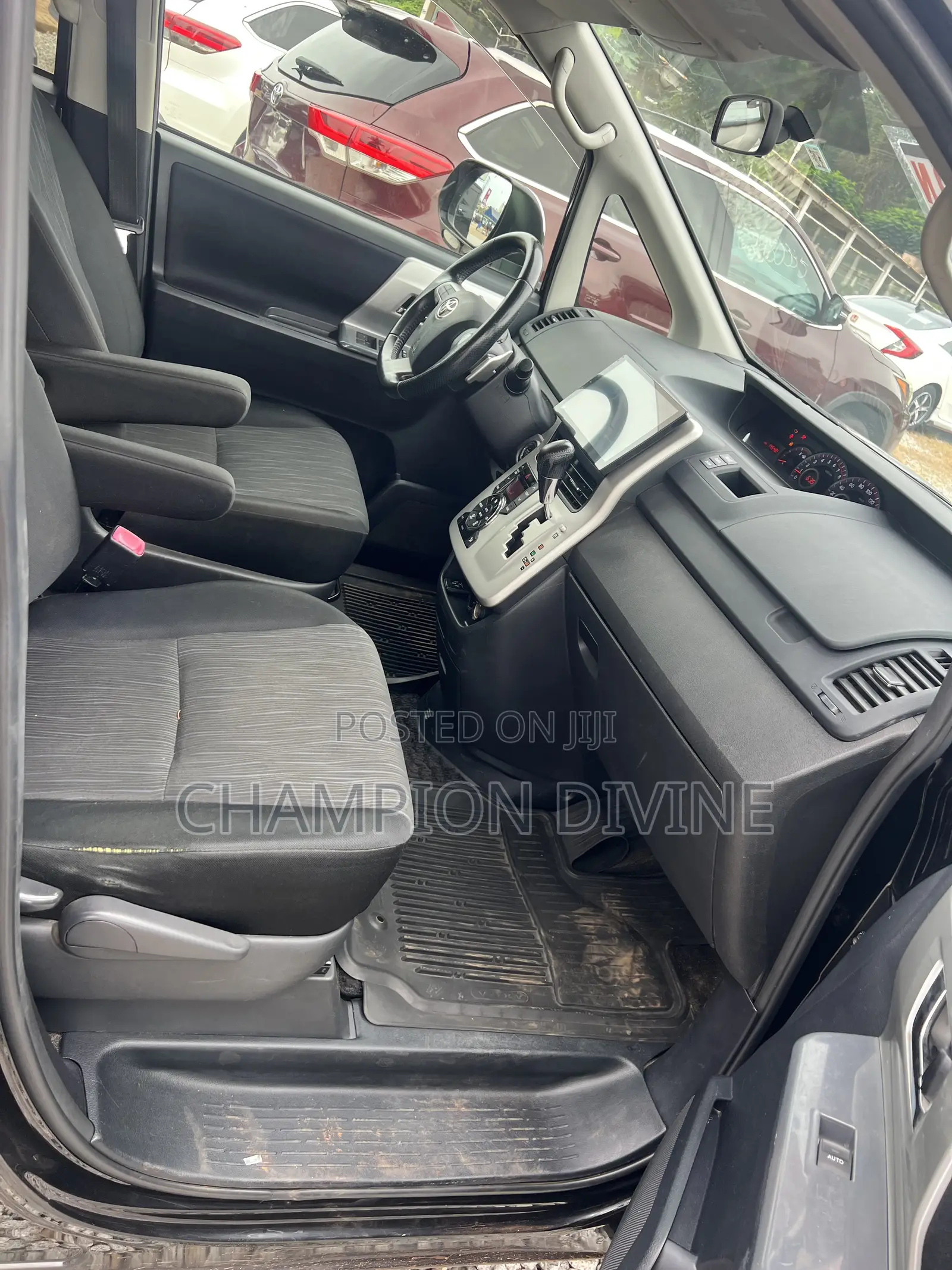 Toyota Voxy 2012 Black