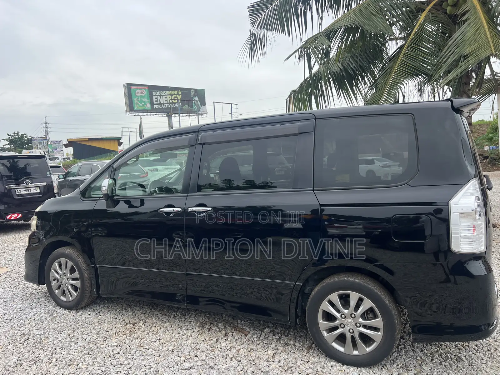 Toyota Voxy 2012 Black