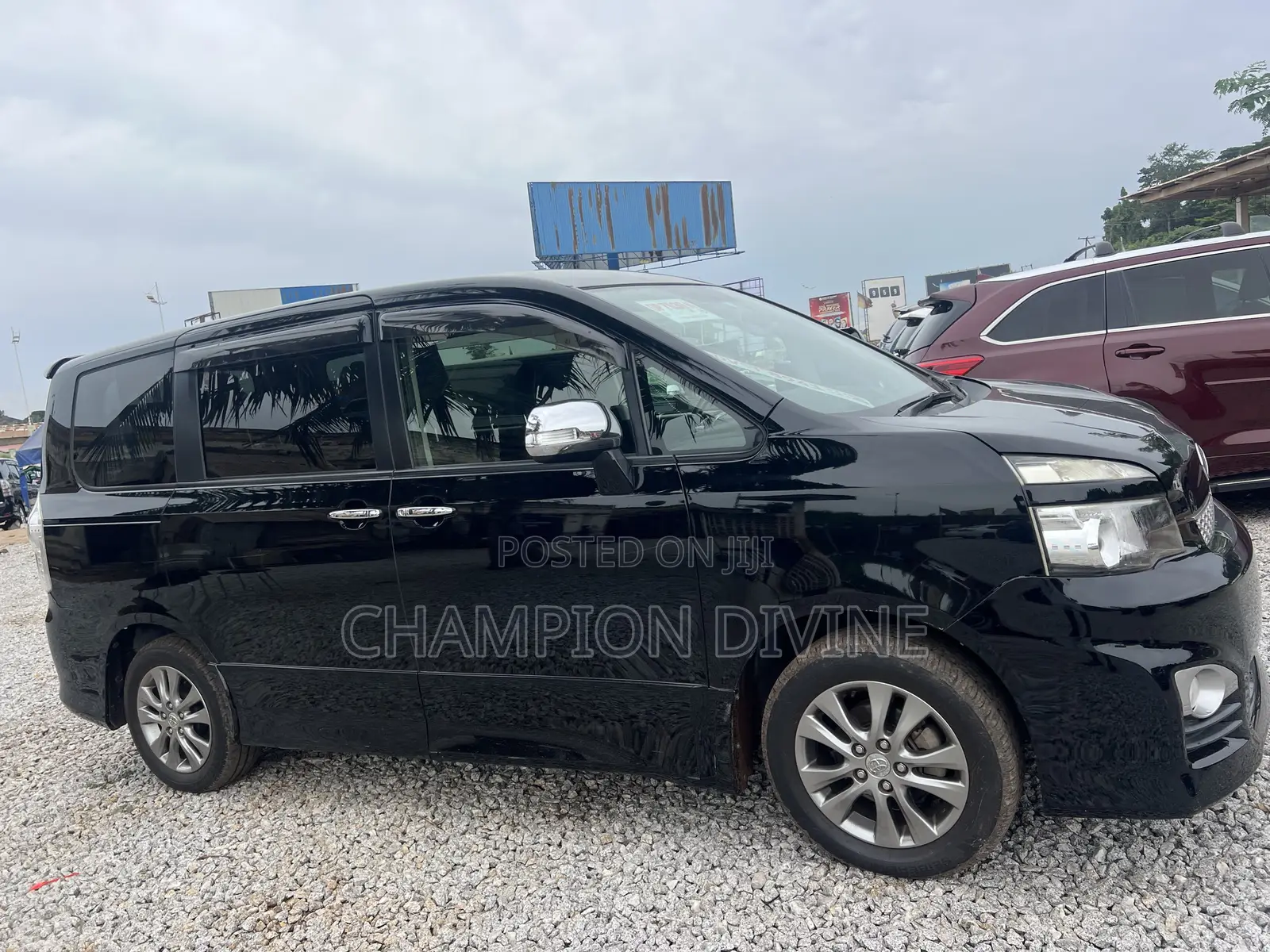 Toyota Voxy 2012 Black