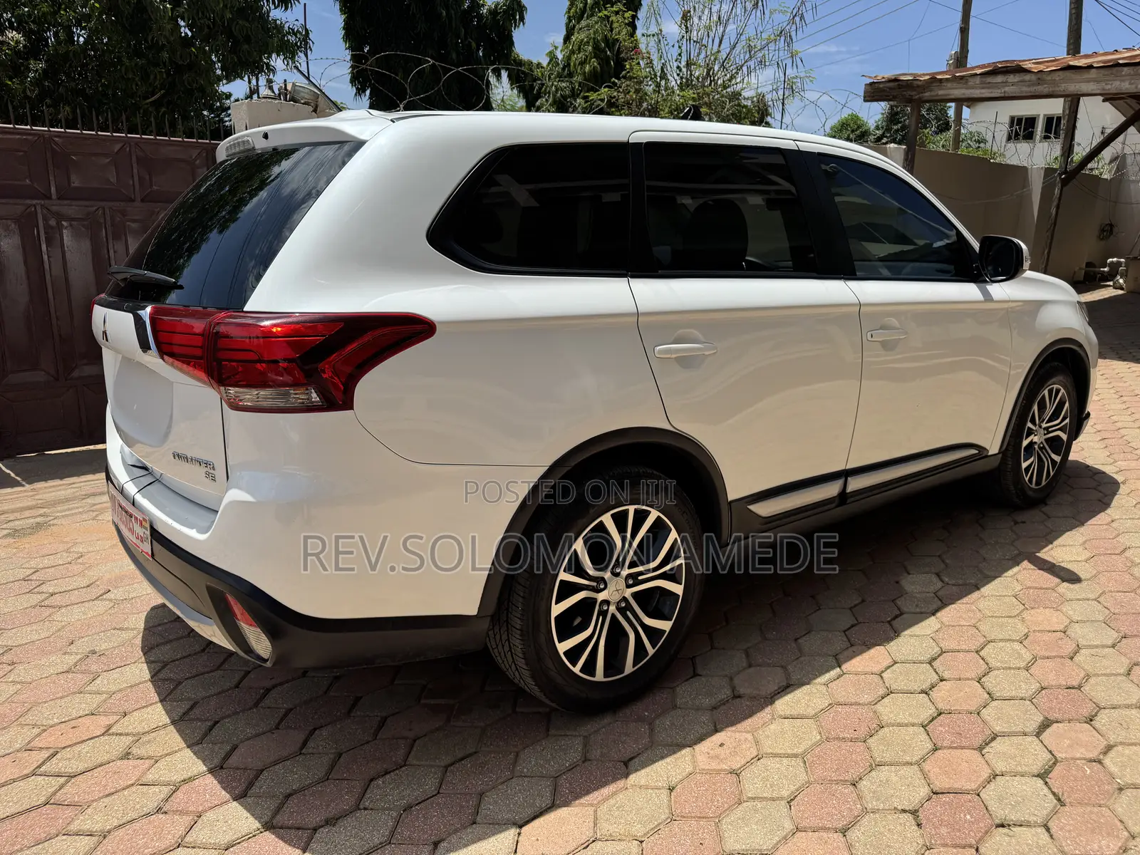 Mitsubishi Outlander SE FWD 2016 White